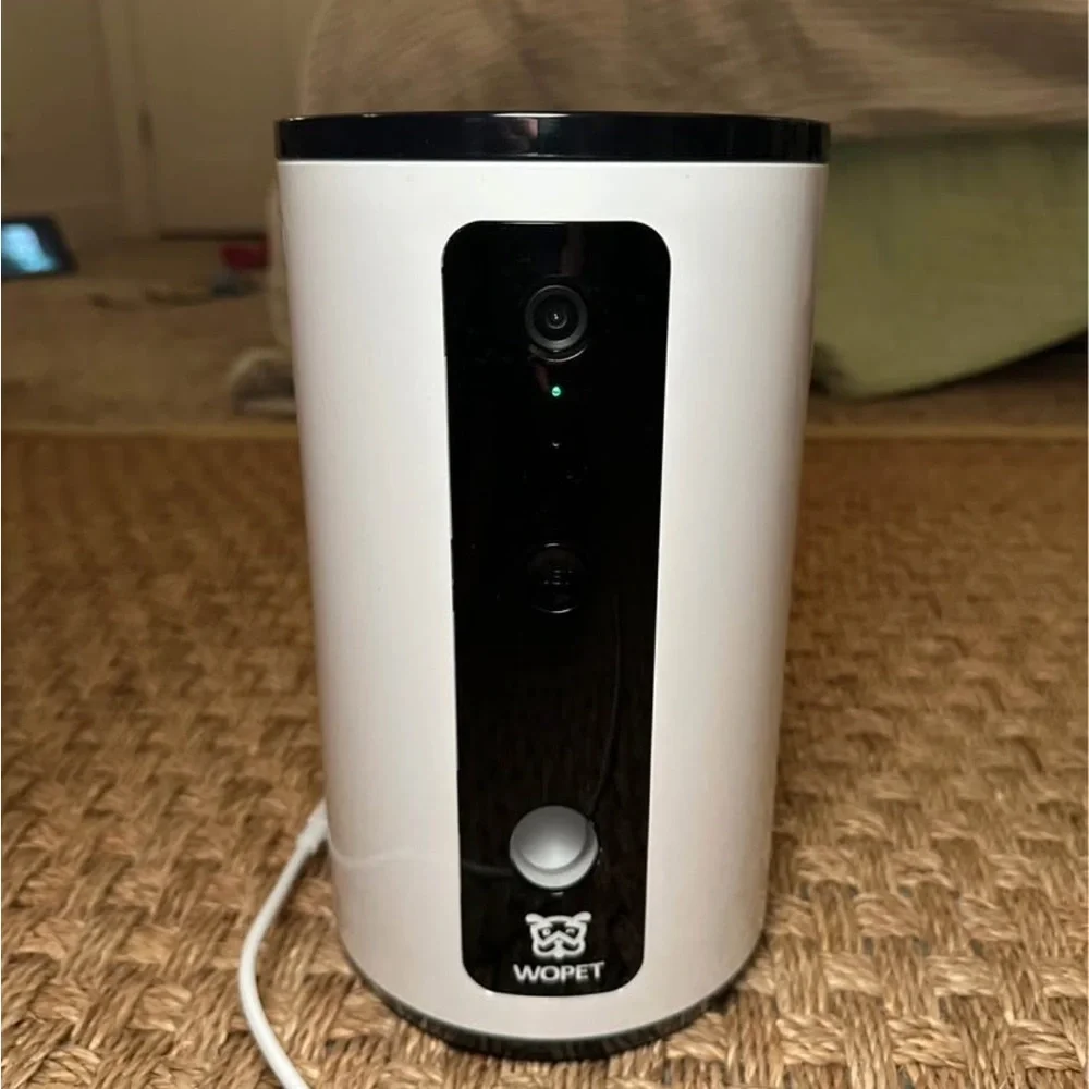 WOpet Dog Treat Camera Dispenser Dog Camera, Model D01